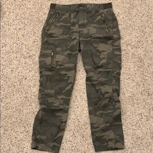 Sonoma camo capris - Picture 1 of 4